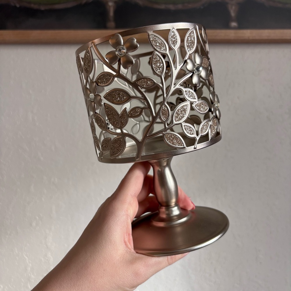 Bath and Bodyworks Jeweled Florals Silver Pedestal Candle Holder Spring‎